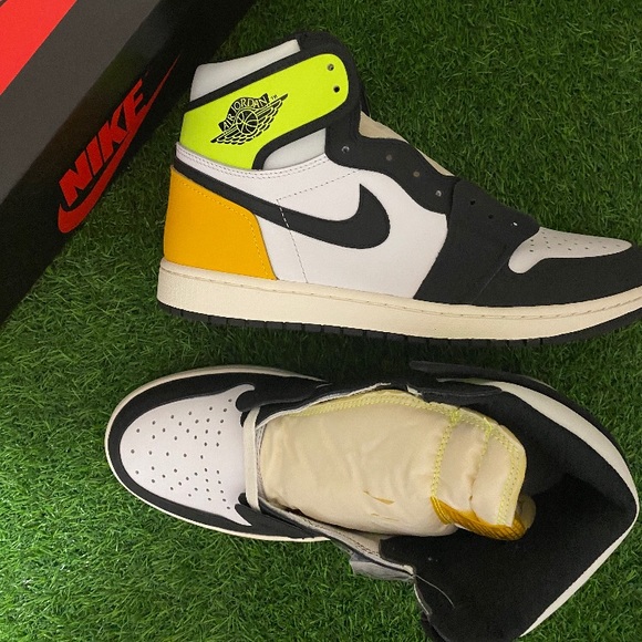 Air Jordan 1 volt gold - Picture 4 of 6
